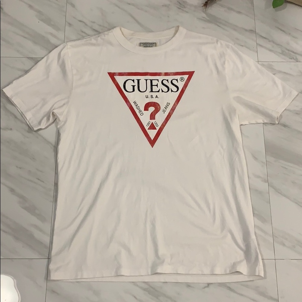GUESS Mens T-shirt